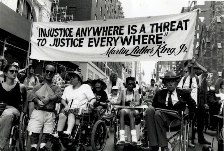 The Disability Rights Movement - Mouvement pour les droits des personnes handicapÃ©es