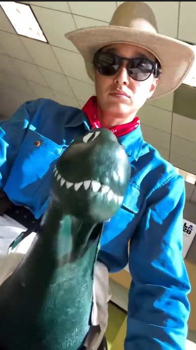 jurassic-park-body-positivity