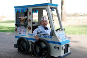 Dguisement de fauteuil roulant... en camion de glace