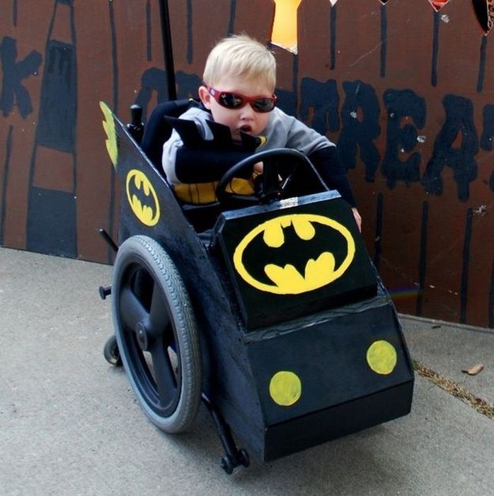 Fauteuil roulant... version l'homme chauve-souris