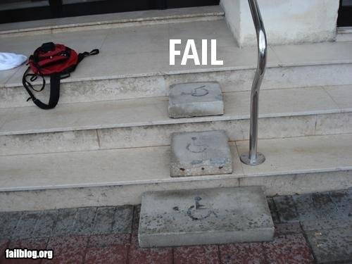 Accs pour handicaps.. et bricolage de rampe aussi ridicule qu'inutile